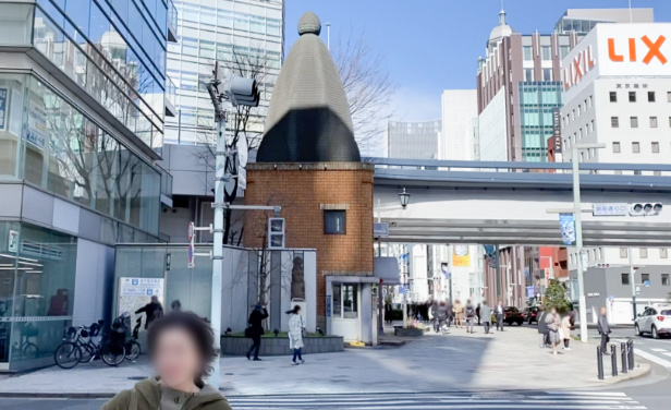 築地警察署 銀座一丁目交番の角を左に曲がります。