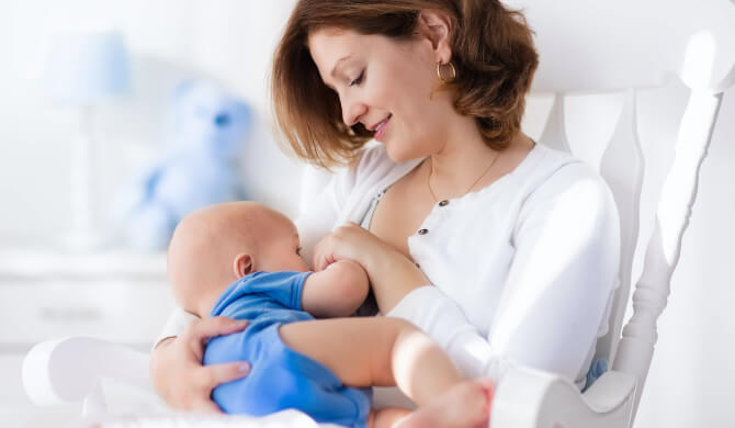 産後・授乳後に胸がしぼむ・垂れる原因